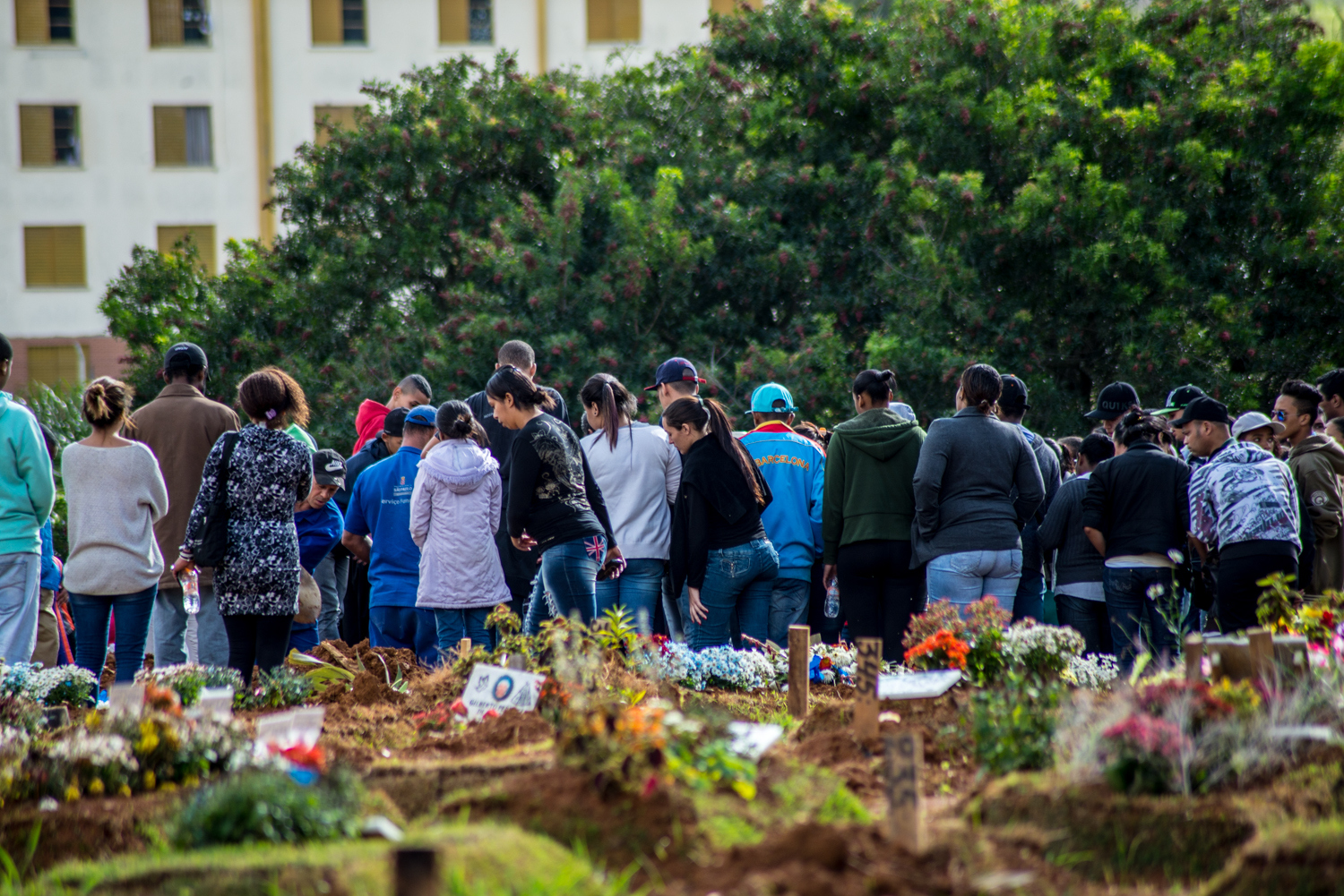 Enterro de Lucas no Cemitério São Luiz (Foto: Rafael Bonifácio / Ponte)