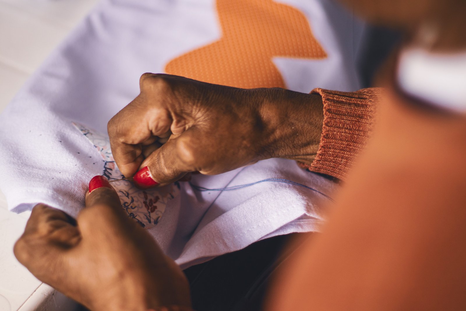 Aula de artesanato para mulheres atendidas pelo SASF do Grajaú (foto Pedro Salvador)