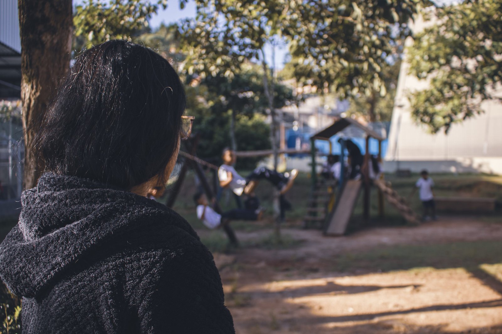Aparecida Francisca Lima, 42, mora na região e trabalha na unidade desde 2015. "A concepção pedagógica respeita a todos, tem inclusão, equidade, acolhimento", diz