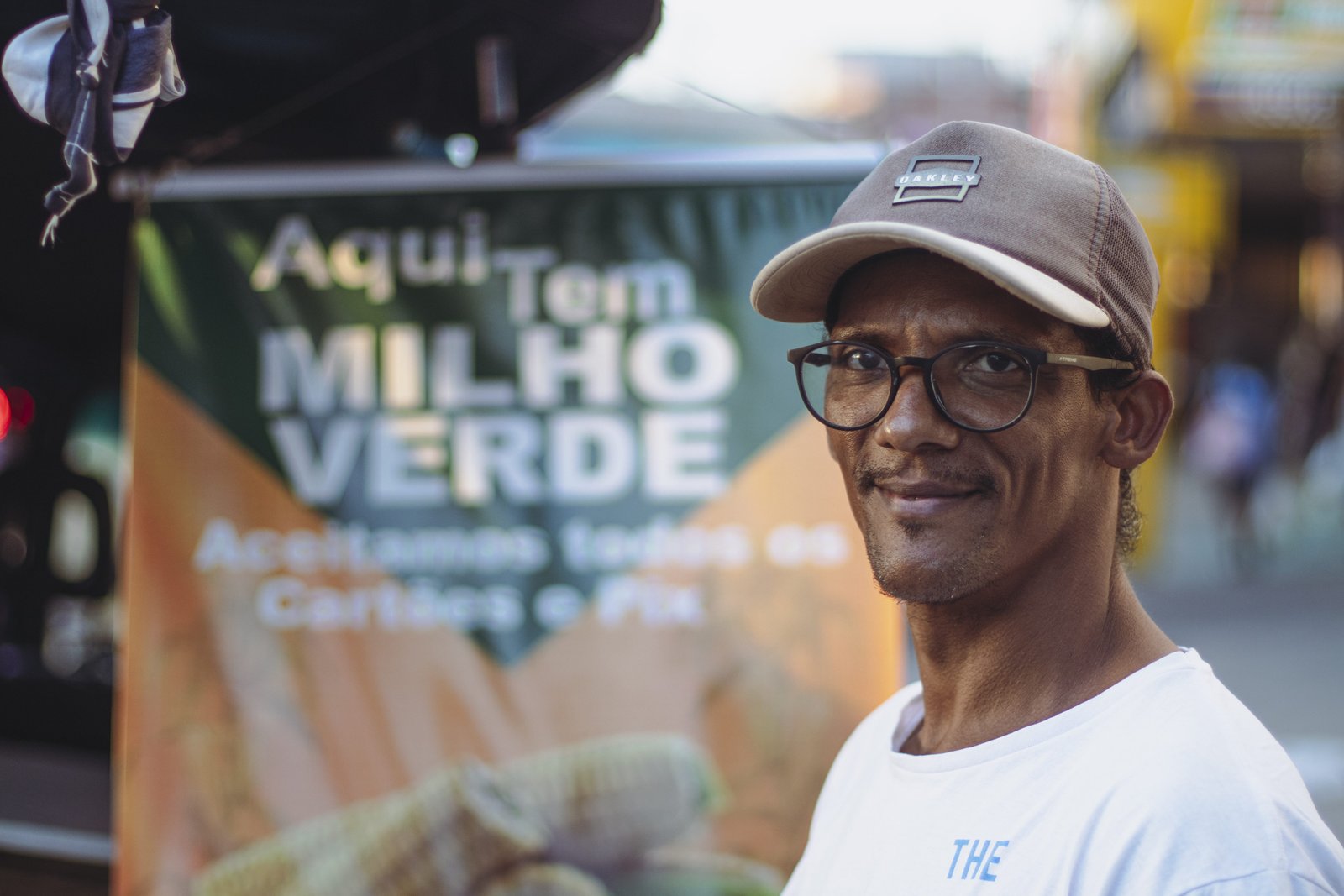 Vanderlei Dantas, 42 anos, é morador do Parque Residencial Cocaia (Extremo Sul de São Paulo) e há 1 mês vende milho na rua