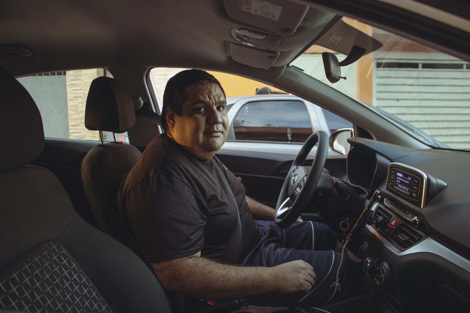 Rodrigo Francisco Luiz de Souza, 37 anos, mora na Vila São José (zona Sul) e trabalha como motorista de aplicativo para manter uma renda