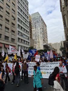 Protesto realizado em julho por sindicatos e movimentos estudantis em São Paulo