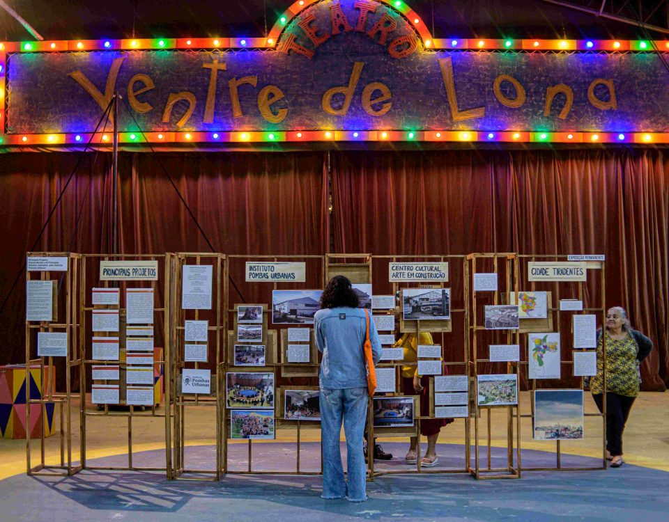 Exposição Pombas Urbanas (Foto de Ricardo Avellar)