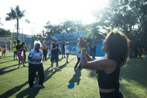 Atividade física em grupo do Afromix, na Zona Sul de São Paulo (foto Pedro Salvador)