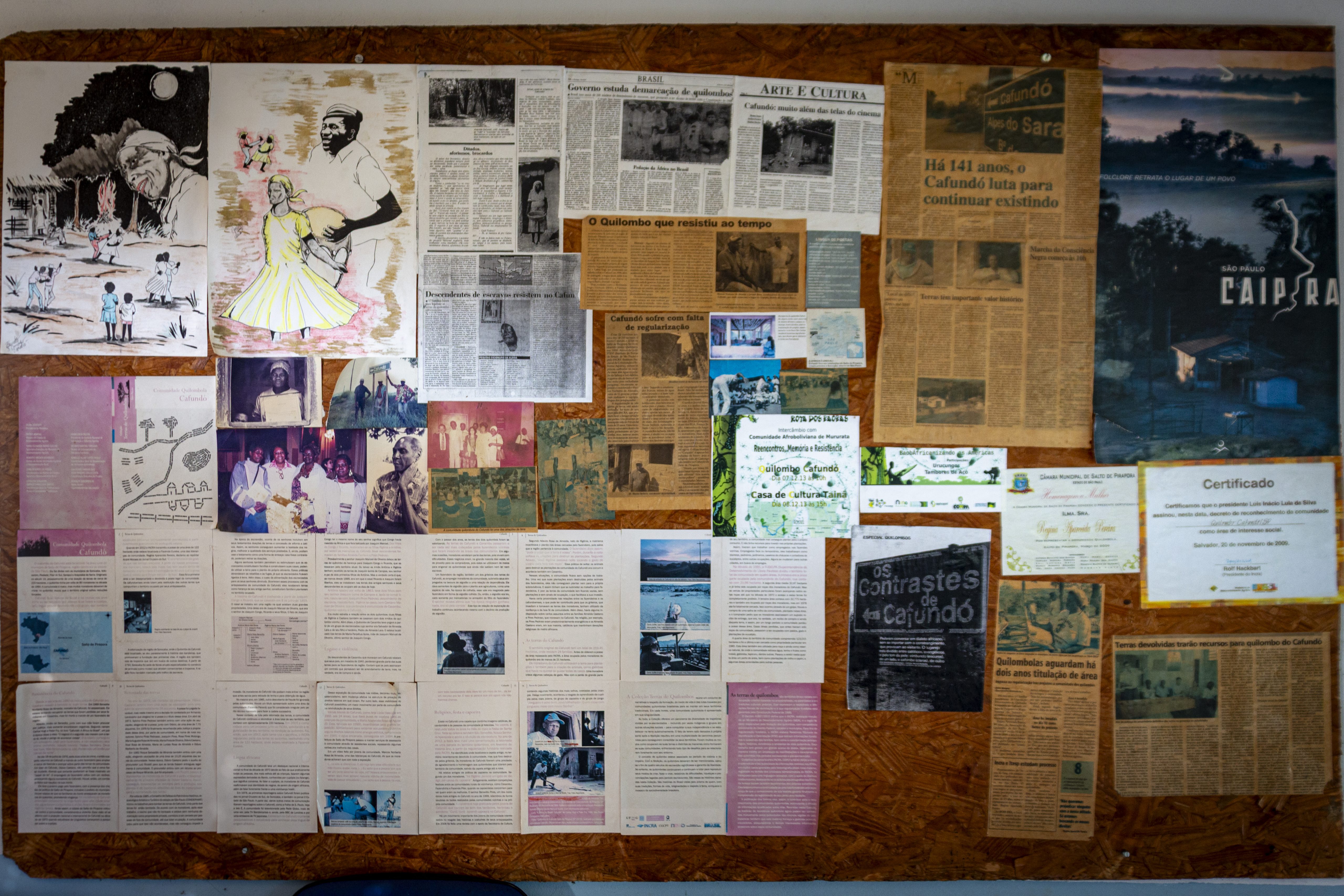 Em destaque: o mural com imagens, desenhos, reportagens contando a história do Quilombo.  (Foto: Mapy Barbosa)