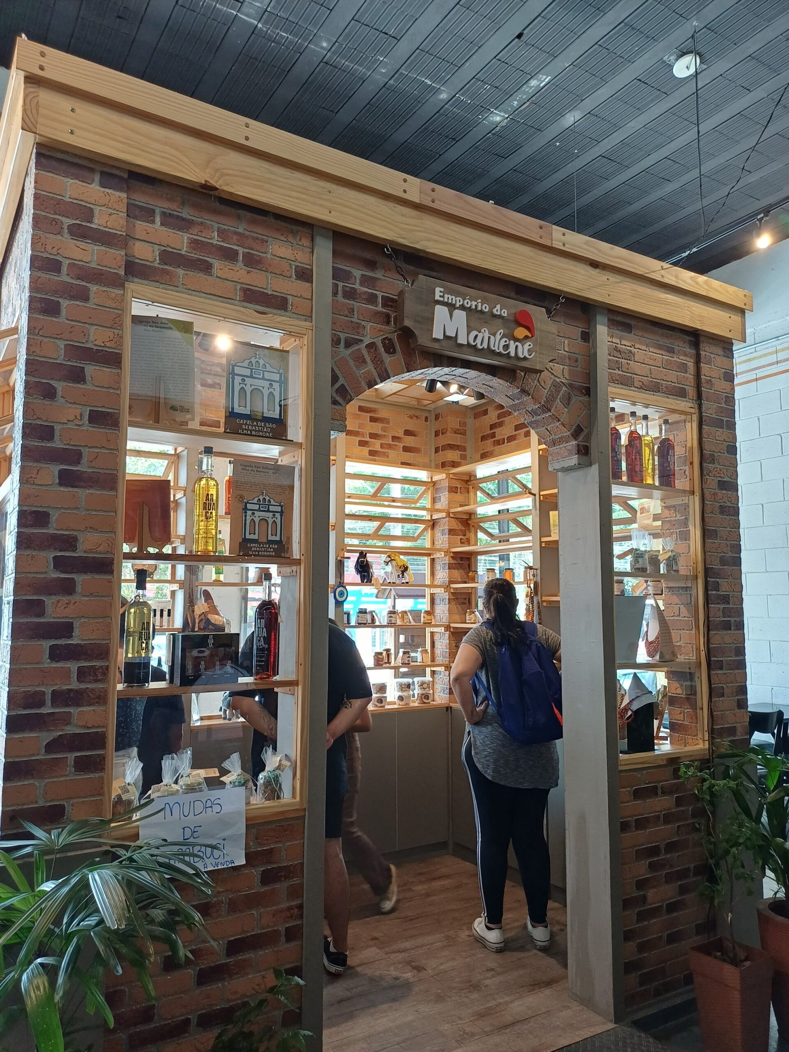 Empório no Restaurante da Marlene, empreendimento local visitado durante tour (Foto: Carolina Rosa)
