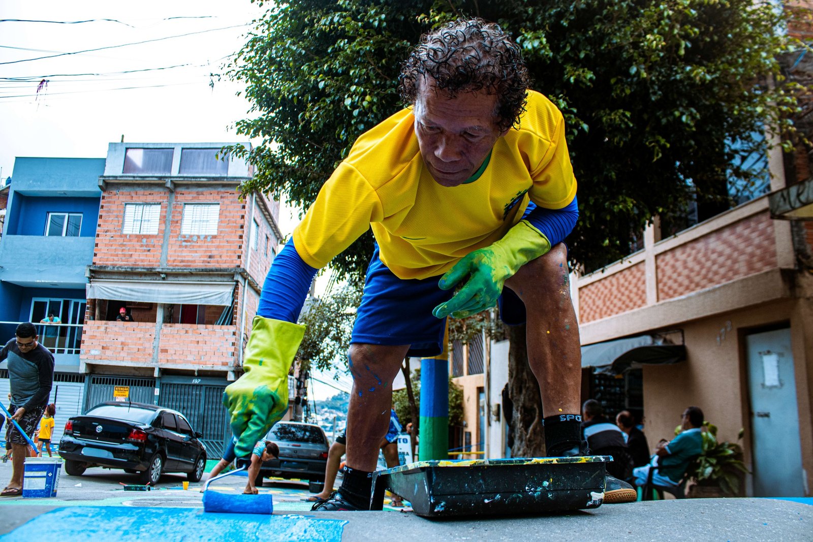 Animação de moradores contrasta com desempenho desanimador no primeiro jogo da Seleção na Copa