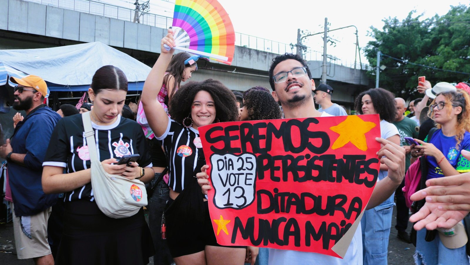 Ato pela democracia no Capão Redondo, realizado no dia 11 de outubro (Foto Carolina Rosa)